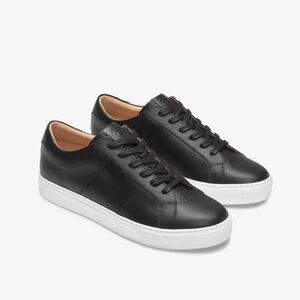 Greats The Royale Women’s sneaker in black. Size 7. Made in Italy